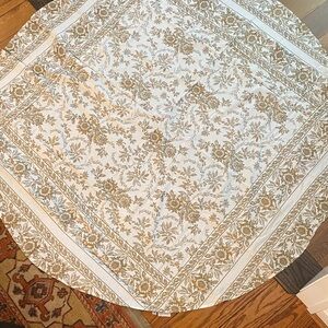 April Cornell Elegant Floral Tablecloth - Cream and Gold